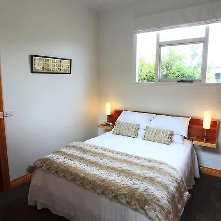 @ The Beach & Not Quite @ The Beach Holiday Cottages - Stanley Room photo
