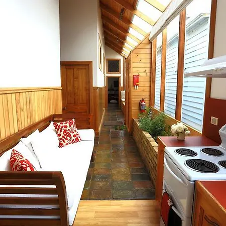 @ The Beach & Not Quite @ The Beach Holiday Cottages - Stanley Room photo